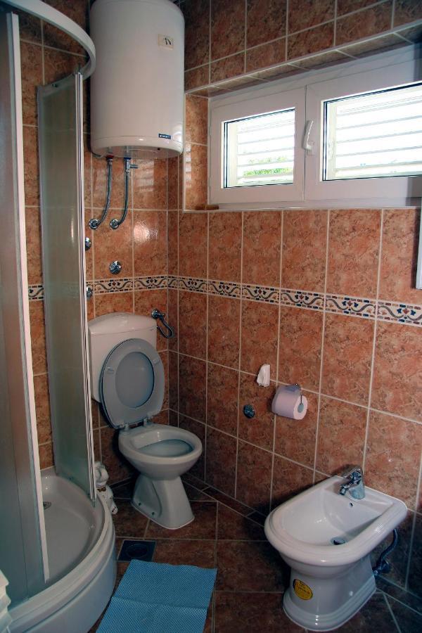 Apartments Valerija スペタル エクステリア 写真